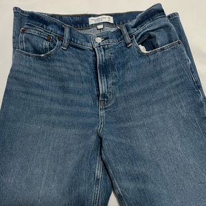 Abercrombie & Fitch 90’s Straight Ultra High-Rise